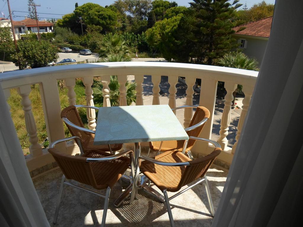 Hotel Villa Basil Планос Екстер'єр фото